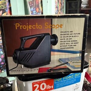 Black Scope Projector